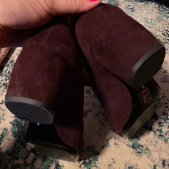 ❗️ SOLD ❗️ 💯 AUTHENTIC PRADA pumps - Picture 4 of 7